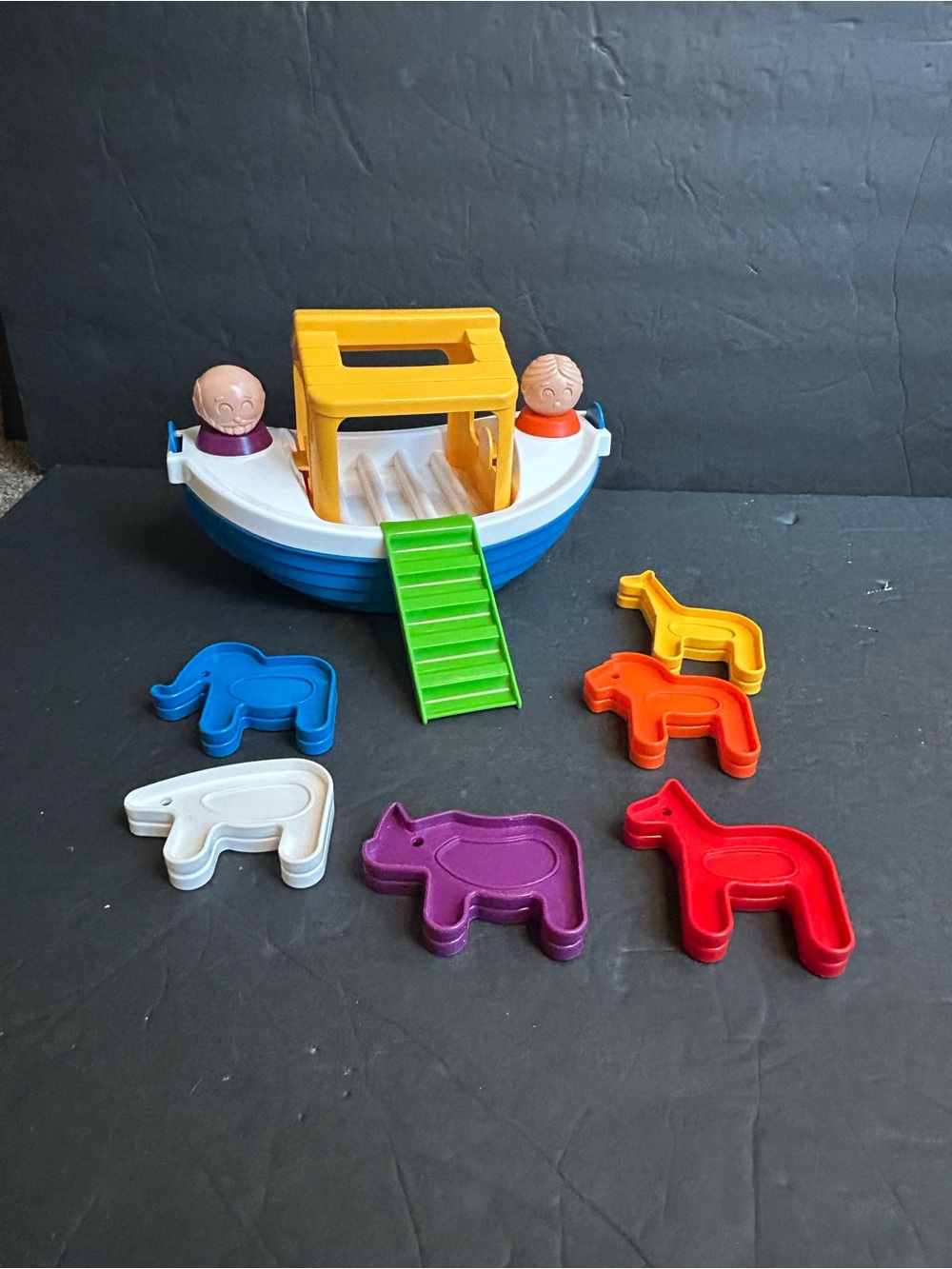 Vintage 1986 Tupperware Tuppertoys Noah’s Ark Complete 18 Pc Toy Set USA.